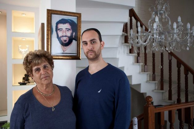 Storia di Esmat Mansour, terrorista palestinese ex detenuto che ora insegna l'ebraico