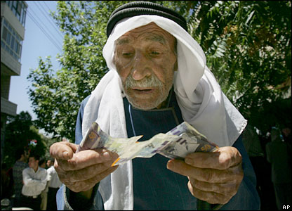I palestinesi preferiscono investire in Israele invece che nell'economia dell'Autorità Palestinese