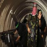 Uno dei leader di Hamas si rifugia in Israele portando con sé alcune mappe dei tunnel